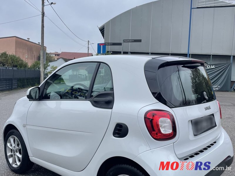 2017' Smart Fortwo photo #3