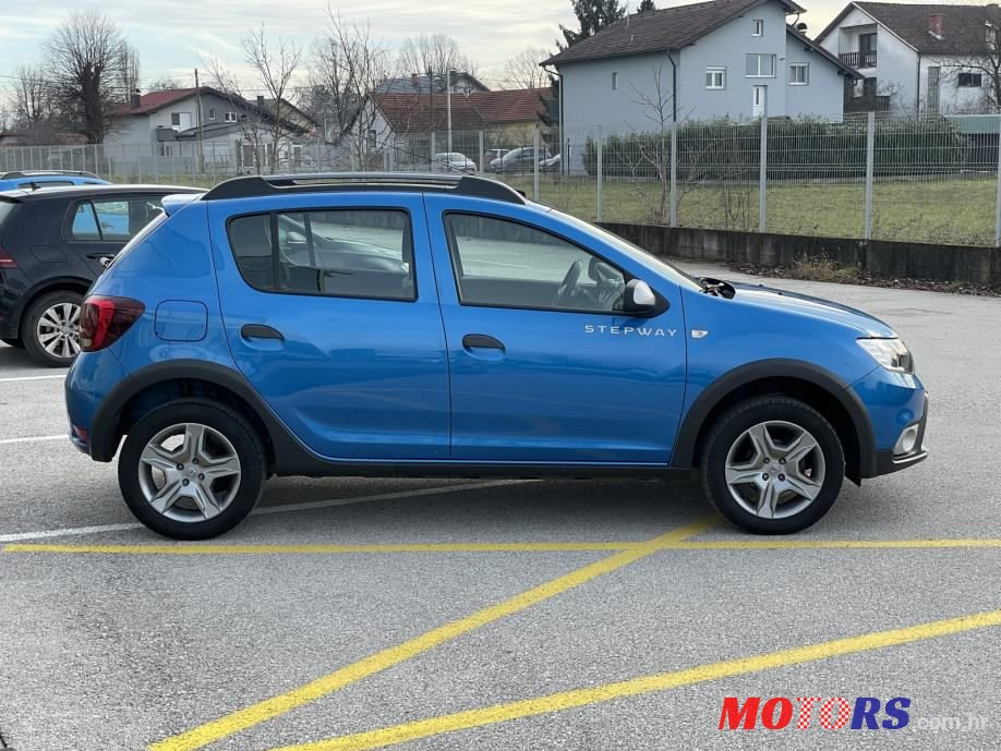 2018' Dacia Sandero photo #4
