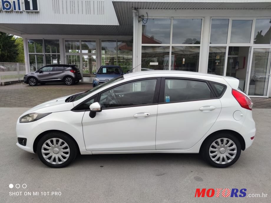 2015' Ford Fiesta photo #5