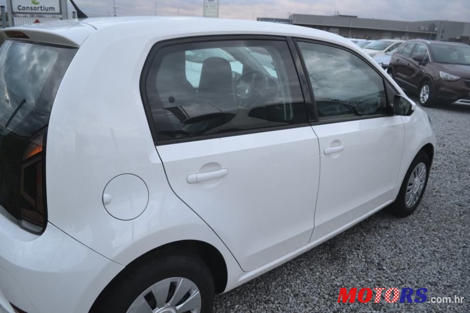 2016' Volkswagen Up! 1,0 photo #4