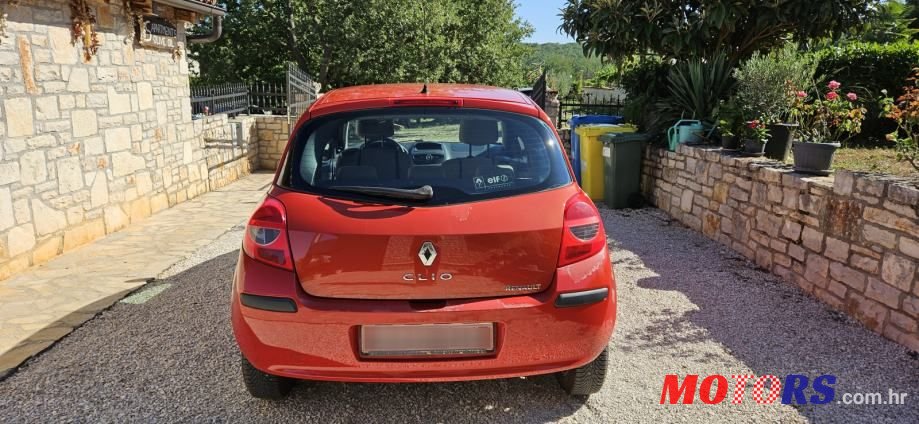 2005' Renault Clio 1,2 16V photo #4