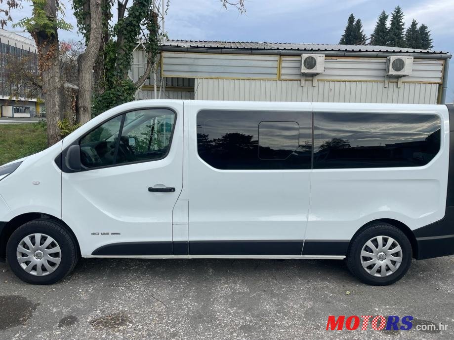 2017' Renault photo #1