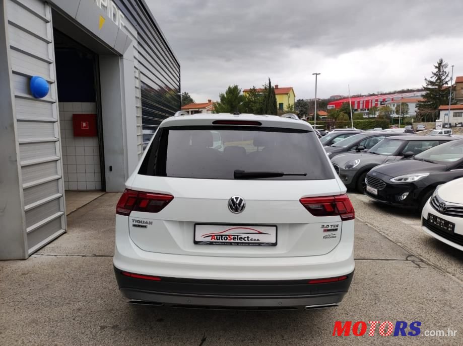2019' Volkswagen Tiguan Allspace photo #6