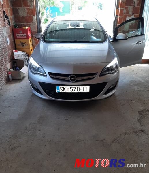 2015' Opel Astra Karavan photo #5