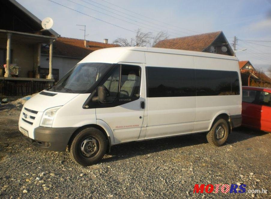 2010' Ford Transit Kombi 300 photo #1