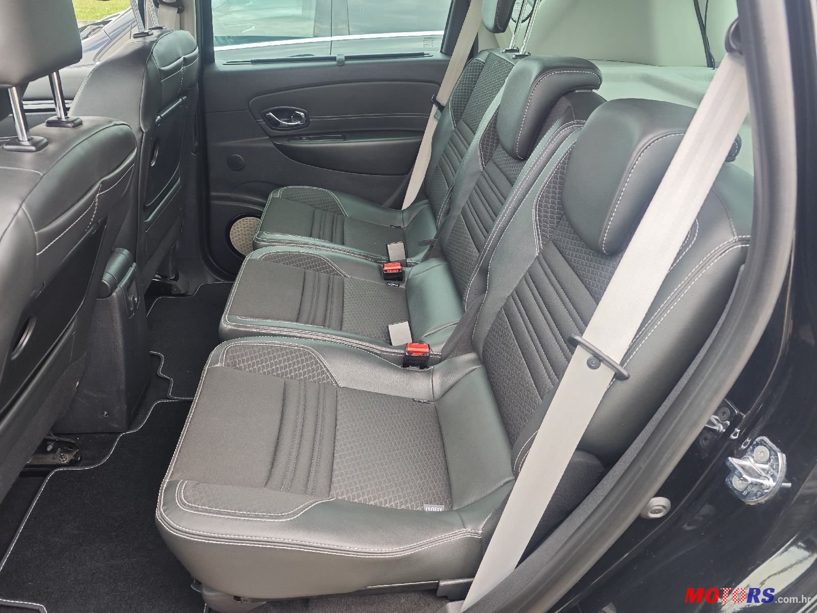 2015' Renault Scenic Dci 130 photo #2