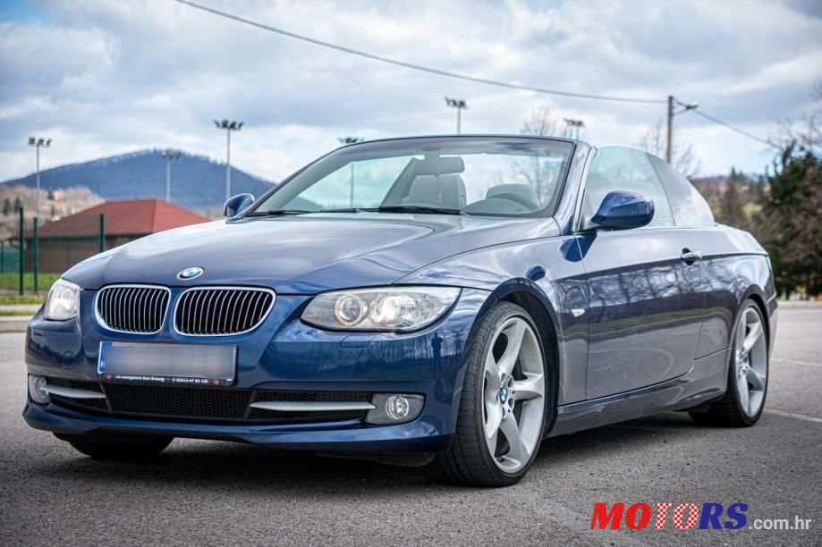 2011' BMW Serija 3 330D photo #3