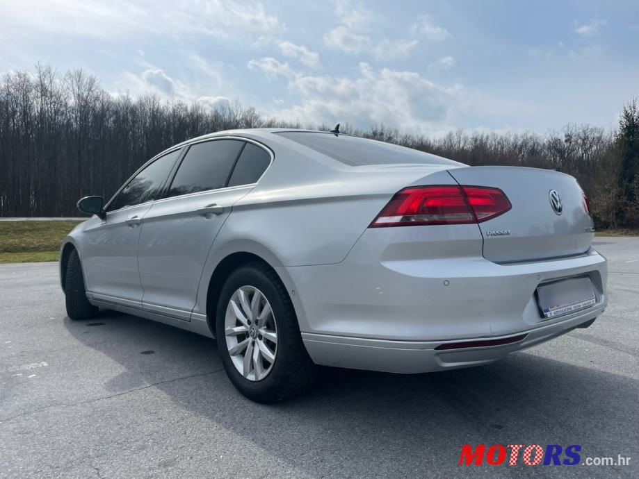2015' Volkswagen Passat 2,0 Tdi Bmt photo #5