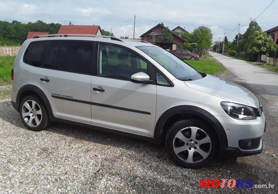 2012' Volkswagen Touran 2,0 Tdi photo #1