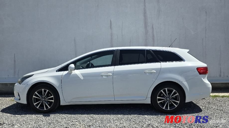 2013' Toyota Avensis 2,0 D-4D photo #5