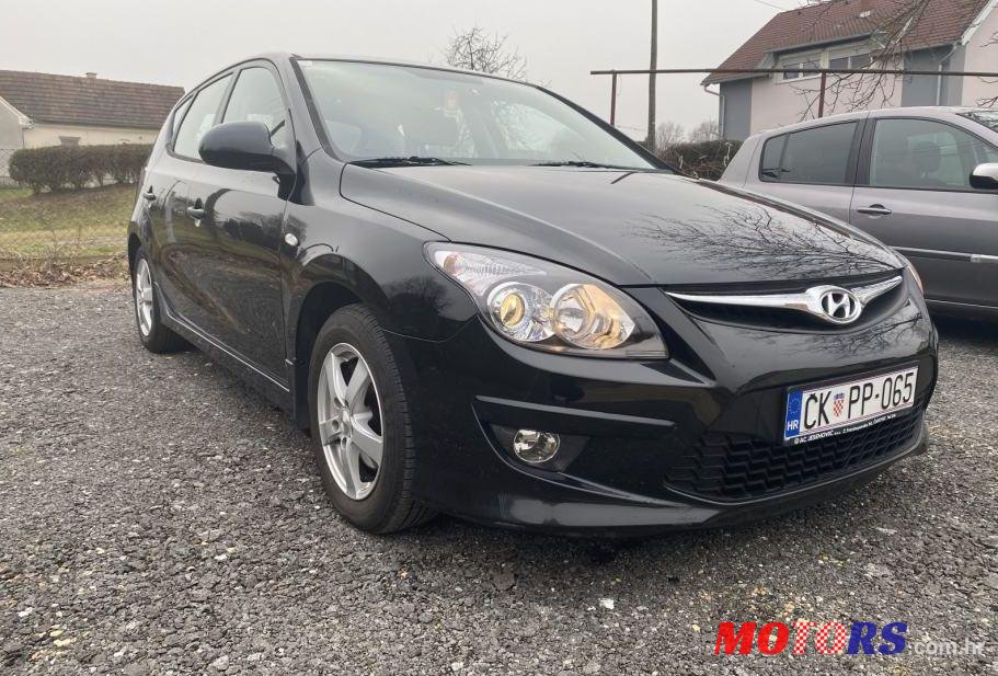 2010' Hyundai I30 1,6 Crdi photo #1
