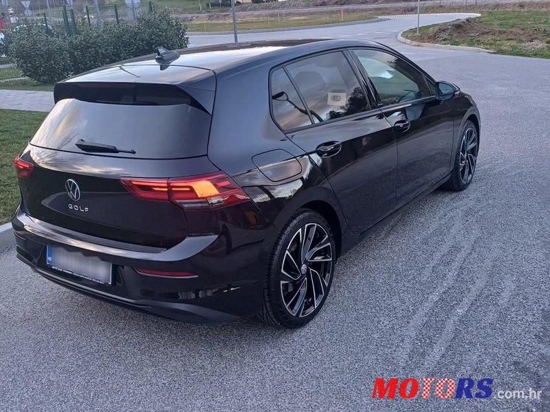 2021' Volkswagen Golf VIII 2,0 Tdi photo #3