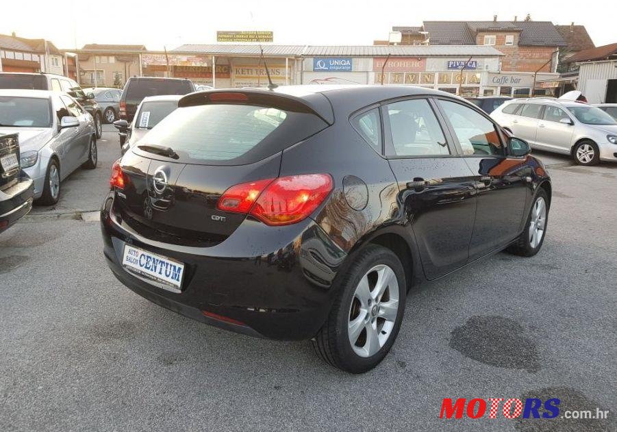 2010' Opel Astra 1,7 Cdti photo #1