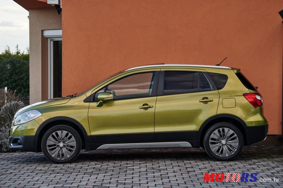 2014' Suzuki Sx4 S-Cross photo #3