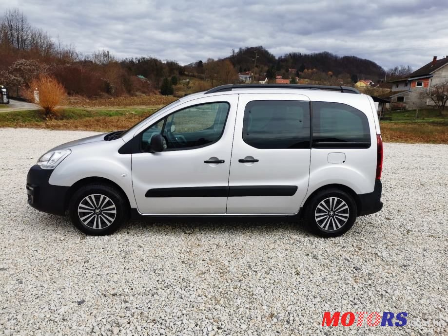 2017' Peugeot Partner photo #3