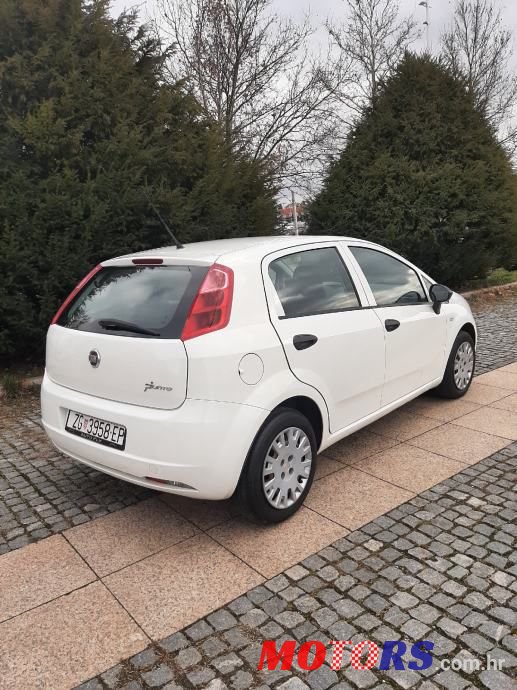 2012' Fiat Grande Punto 1,4 photo #3