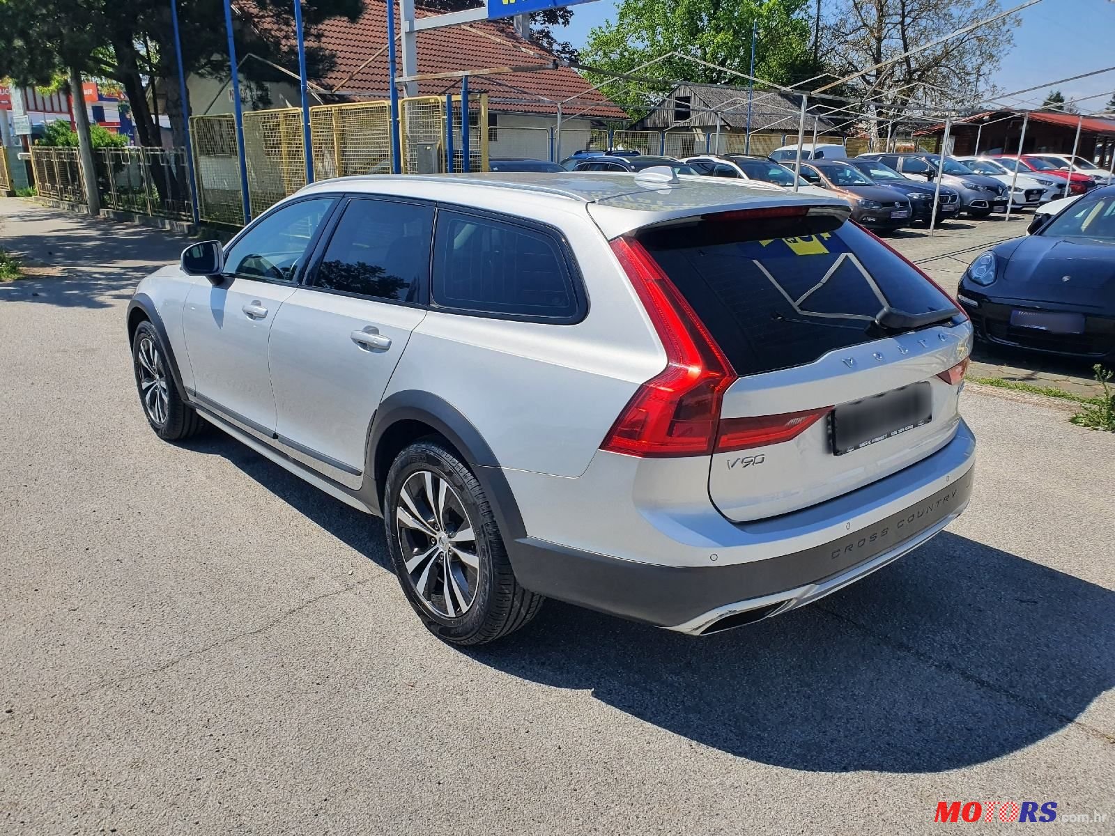 2019' Volvo V90 Cross Country photo #4