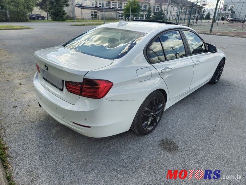 2013' BMW Serija 3 330D photo #4