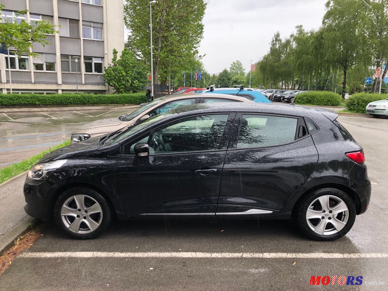 2013' Renault Clio IV photo #2