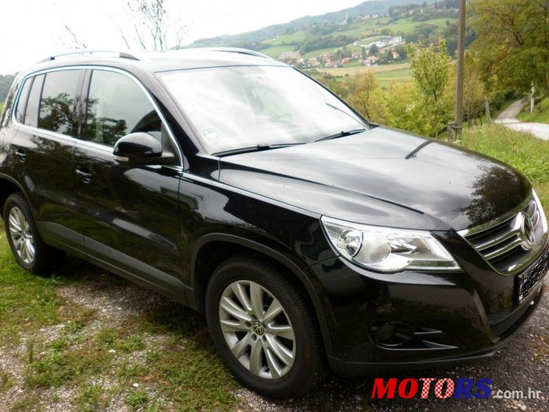 2008' Volkswagen Tiguan photo #1