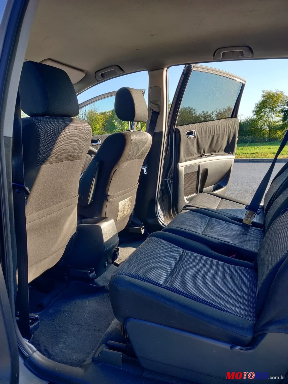 2008' Toyota Corolla Verso 2,2 photo #6