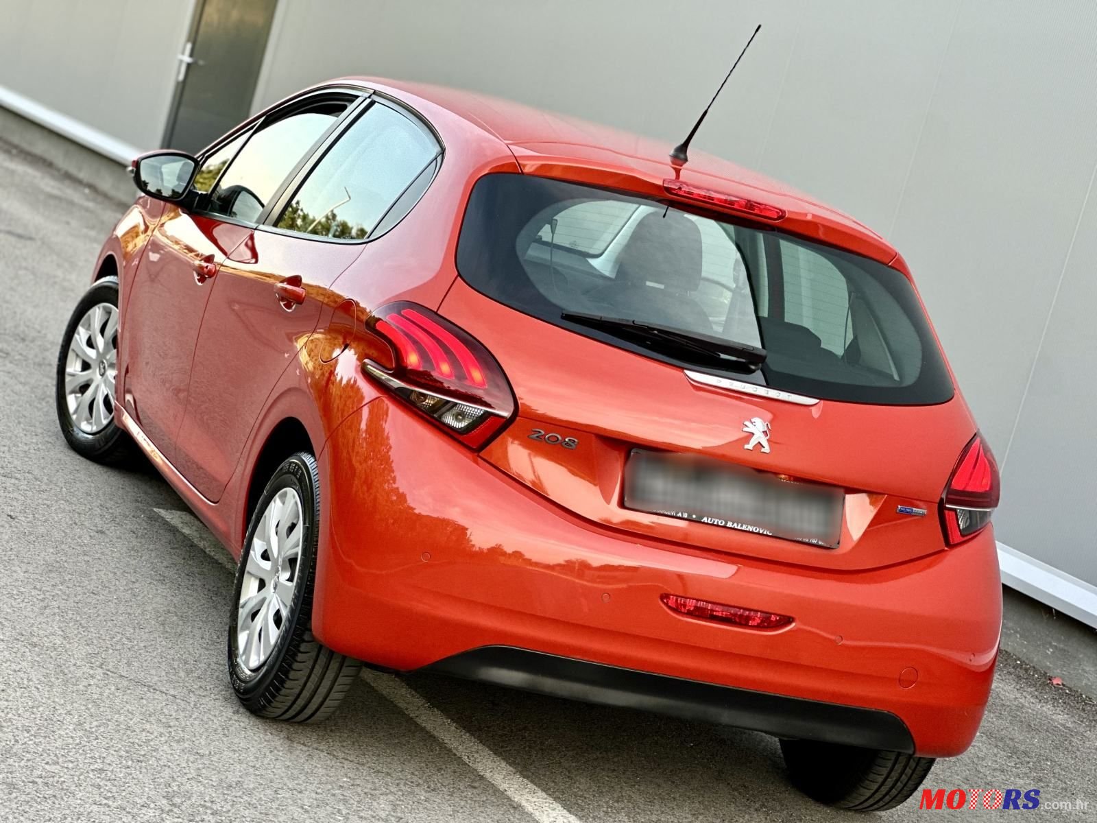 2017' Peugeot 208 1,2 Puretech photo #3