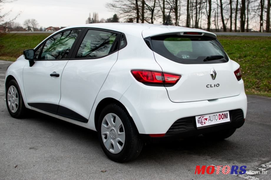2014' Renault Clio photo #5