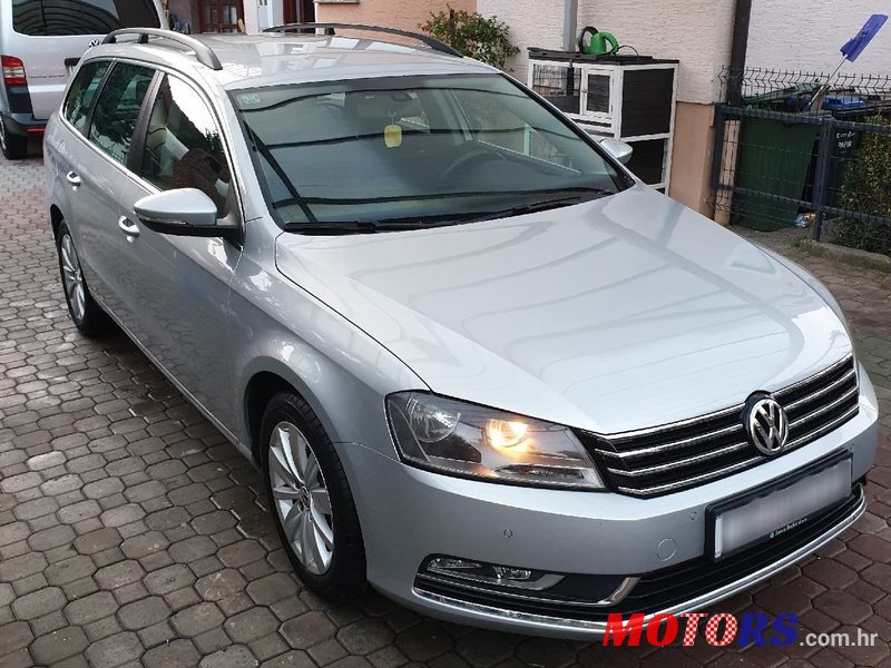 2013' Volkswagen Passat Variant photo #3