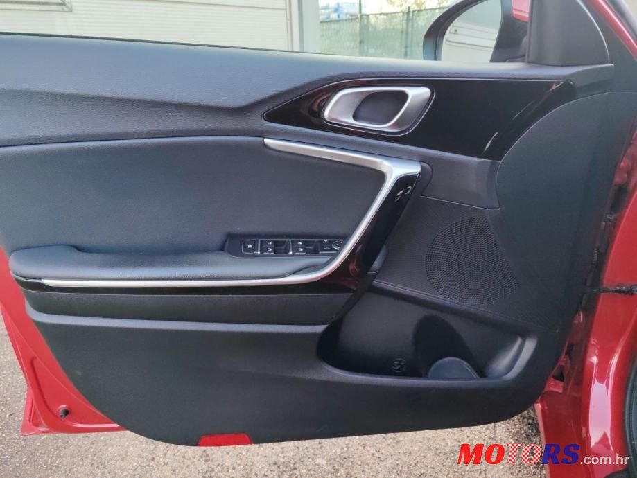 2020' Kia Ceed photo #6