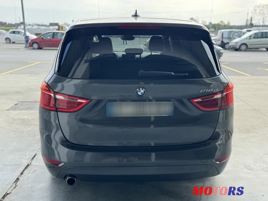 2017' BMW Serija 2 218D photo #6