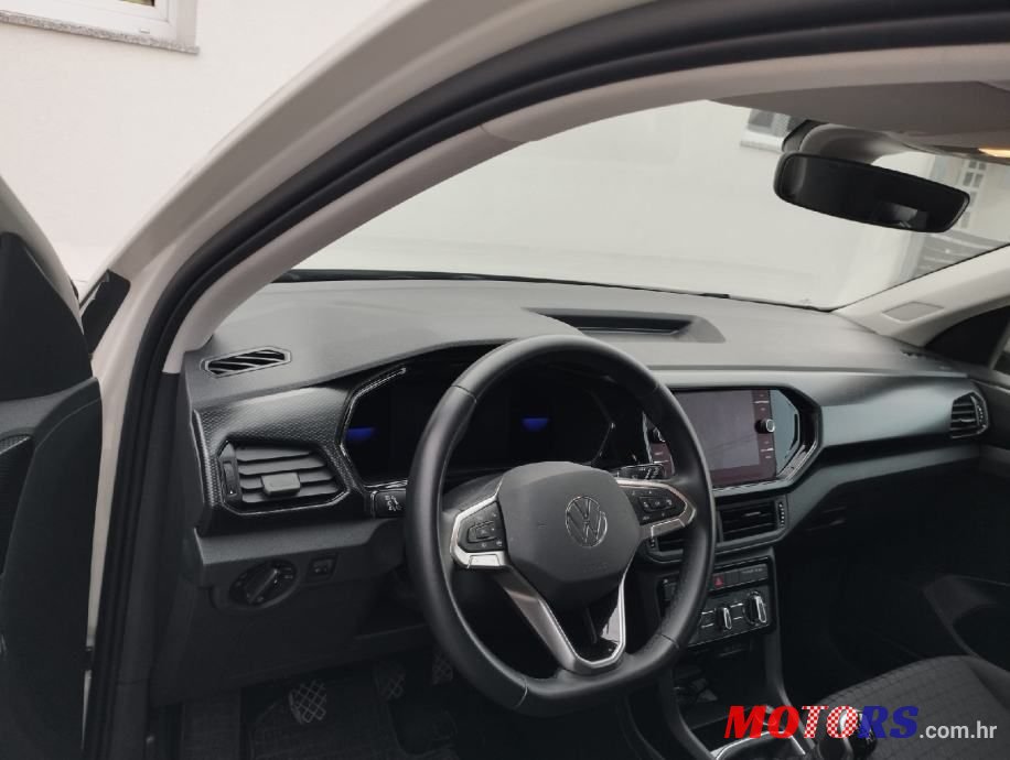 2022' Volkswagen T-Cross photo #3