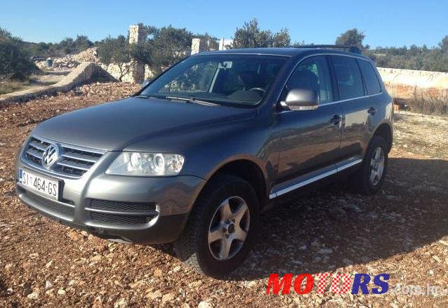 2005' Volkswagen Touareg photo #2