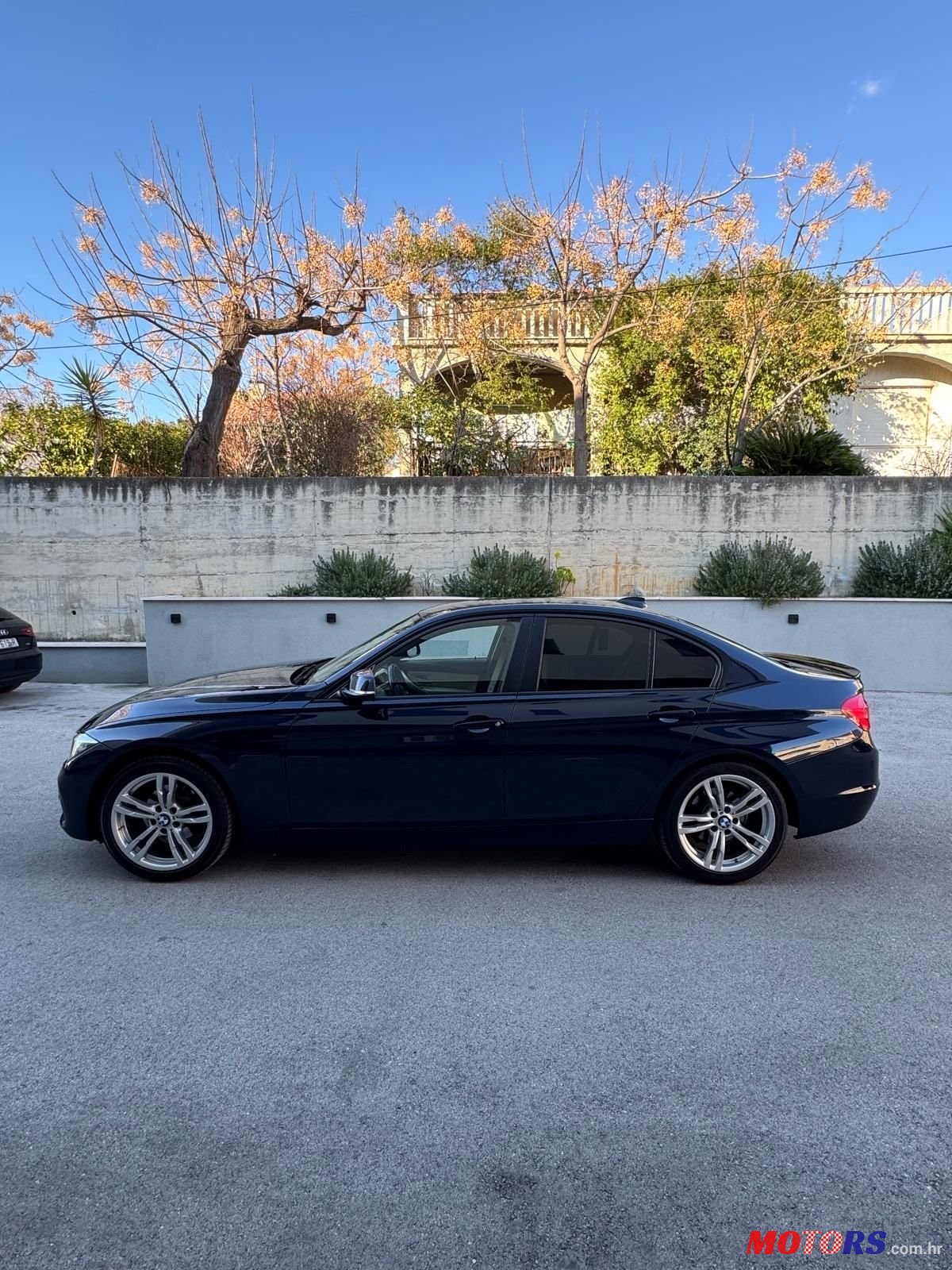2016' BMW Serija 3 318D photo #4