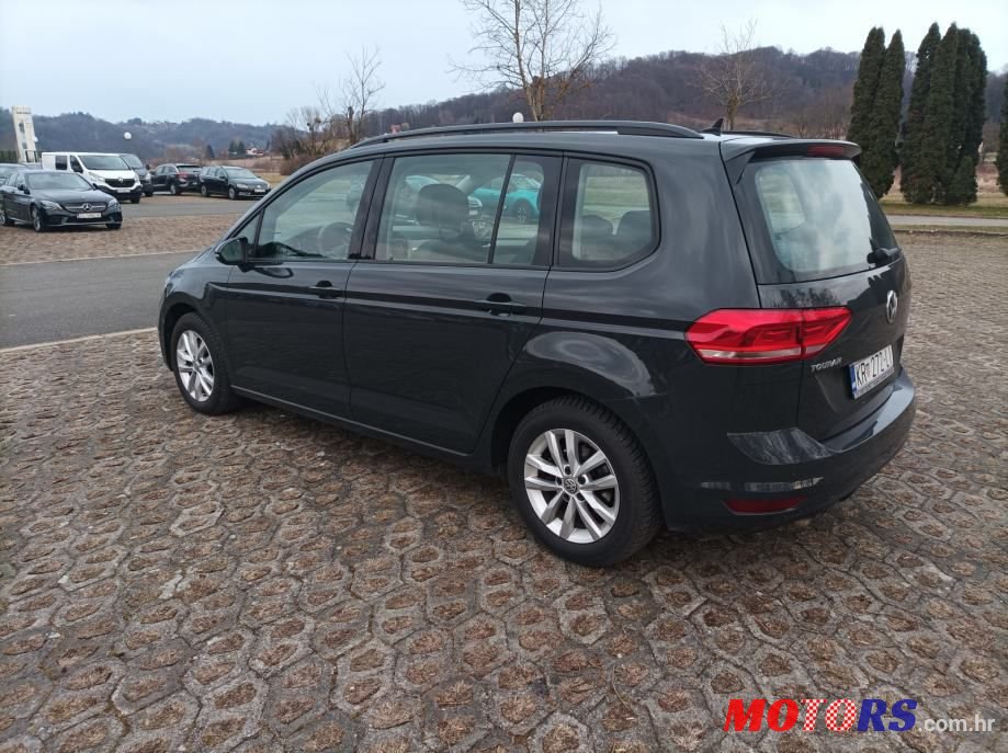 2016' Volkswagen Touran 2,0 Tdi Bmt photo #5