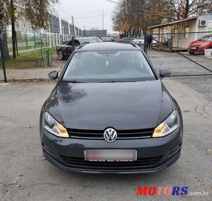 2014' Volkswagen Golf VII Variant photo #2