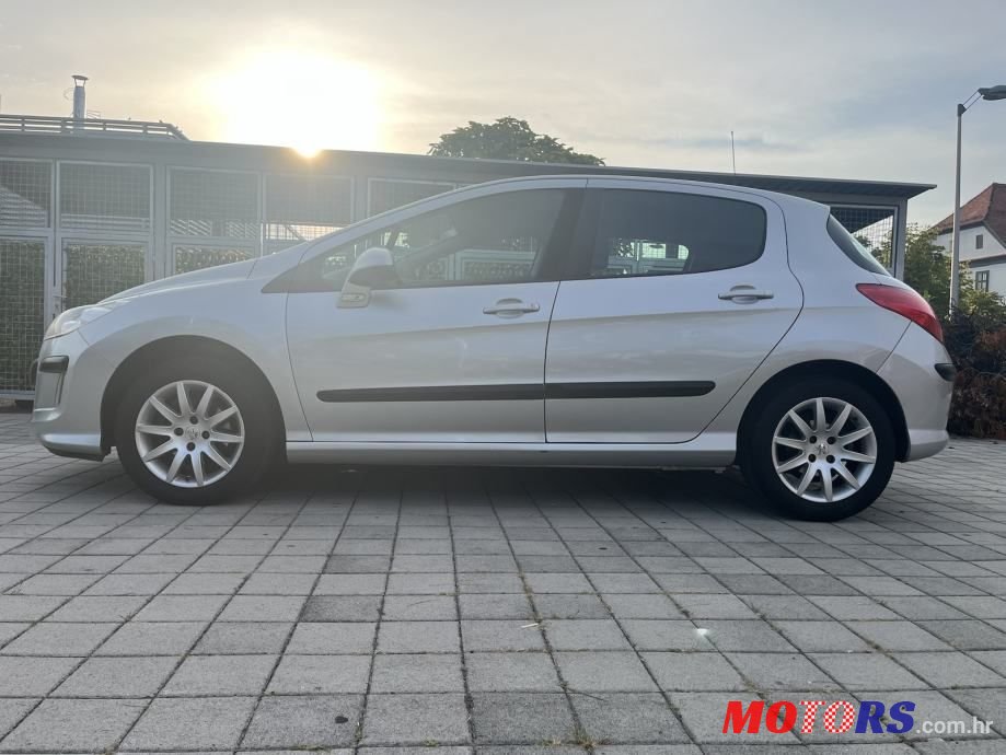 2011' Peugeot 308 1,4 16V Vti photo #3