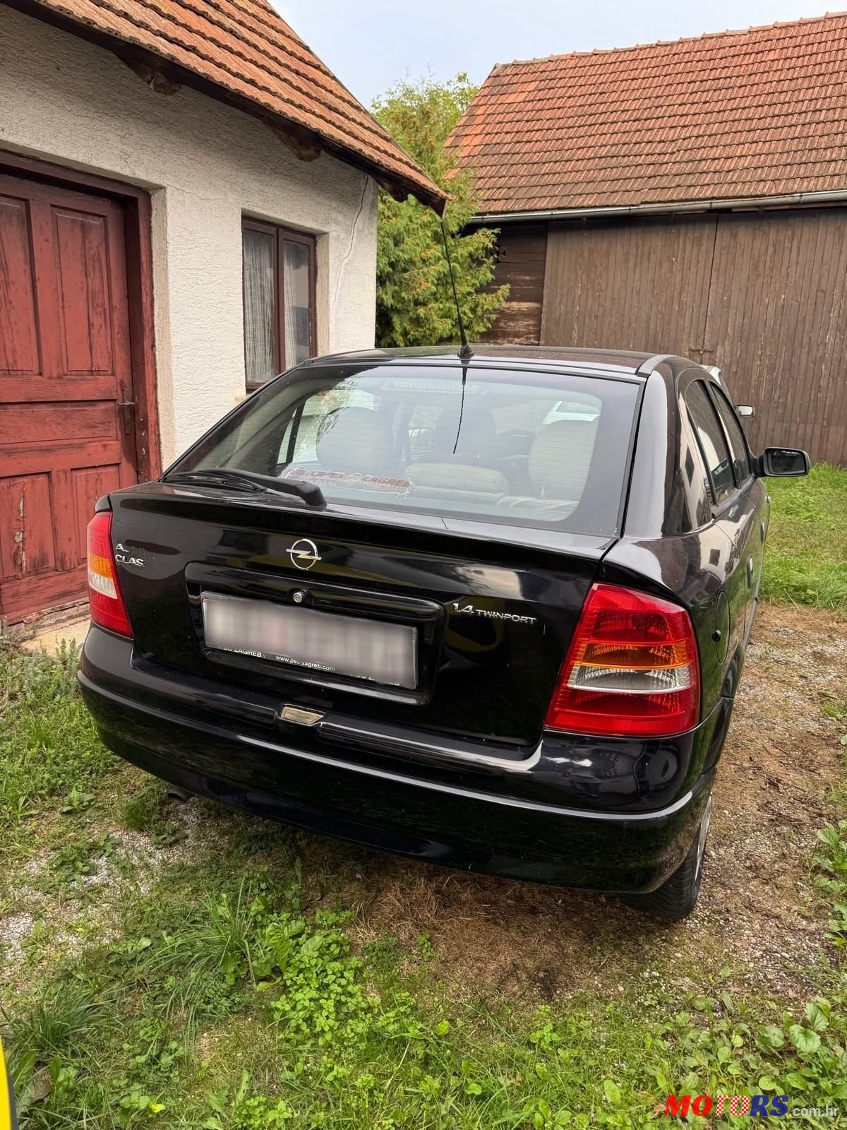 2009' Opel Astra Classic photo #2