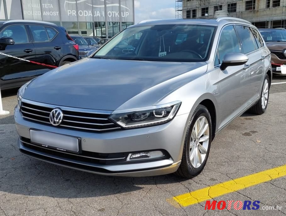 2017' Volkswagen Passat Variant photo #2