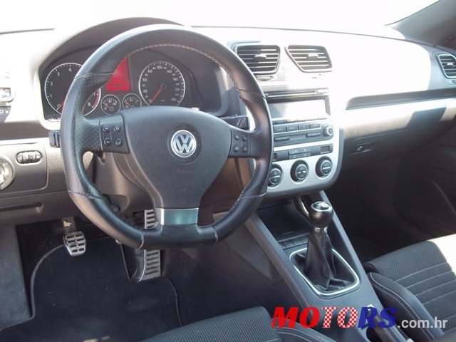 2010' Volkswagen Scirocco photo #3