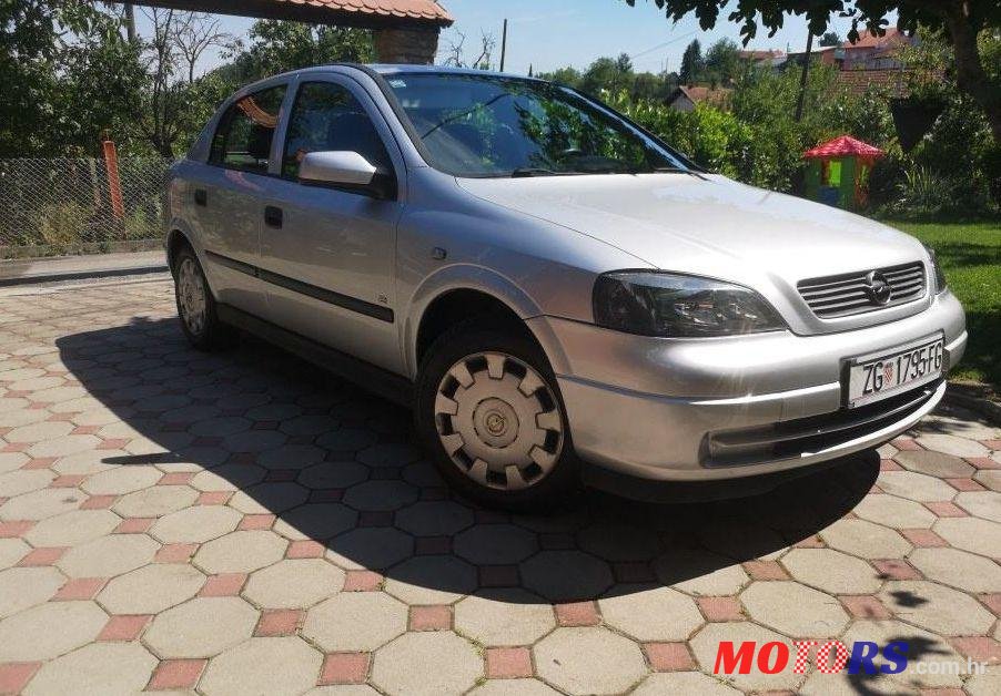 2005' Opel Astra Classic 1.4 photo #1