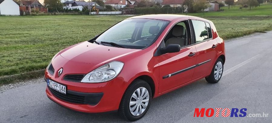 2006' Renault Clio 1,5 Dci photo #1