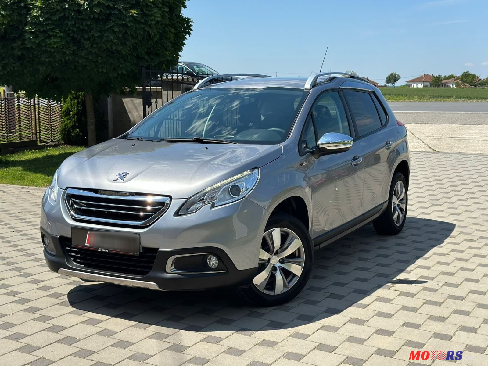 2015' Peugeot 2008 1,2 Vti photo #1