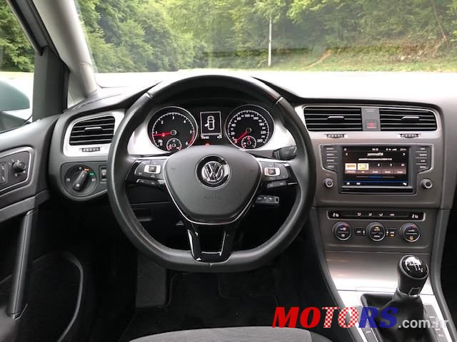 2016' Volkswagen Golf 7 1,6 Tdi photo #2