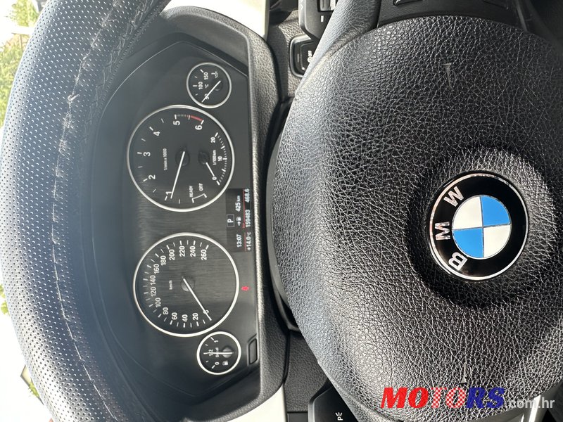 2016' BMW 3 Series Touring photo #7