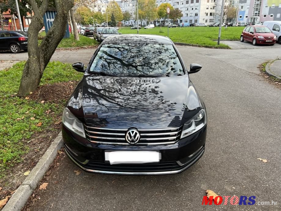 2012' Volkswagen Passat photo #4