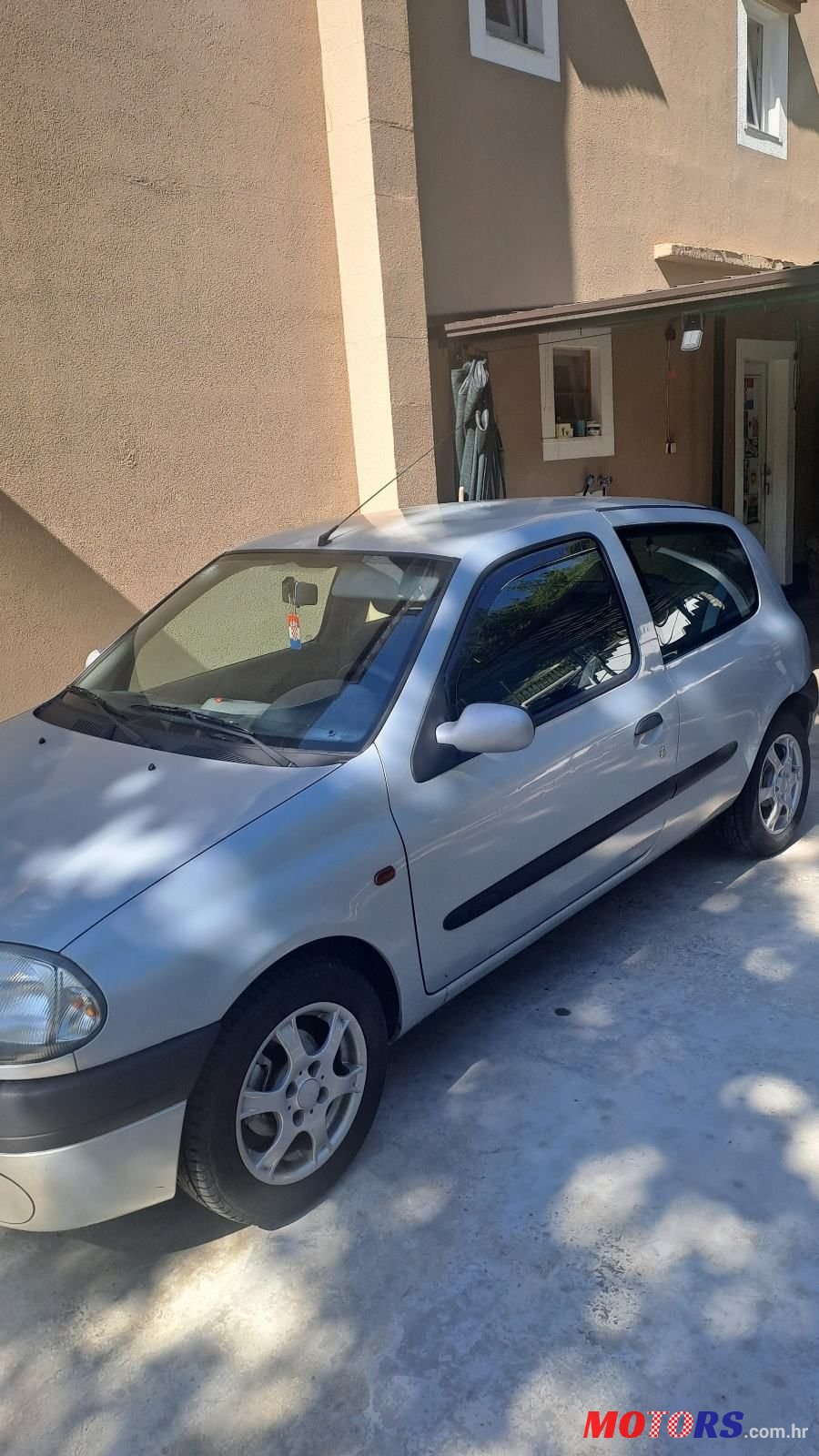 2001' Renault Clio 1,2 photo #2