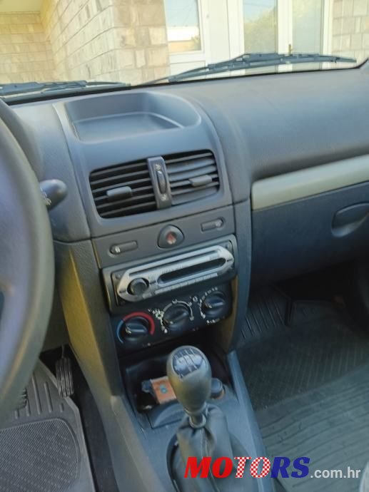 2006' Renault Clio 1,2 photo #5