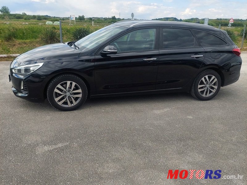 2018' Hyundai i30 1.6 Crdi photo #3
