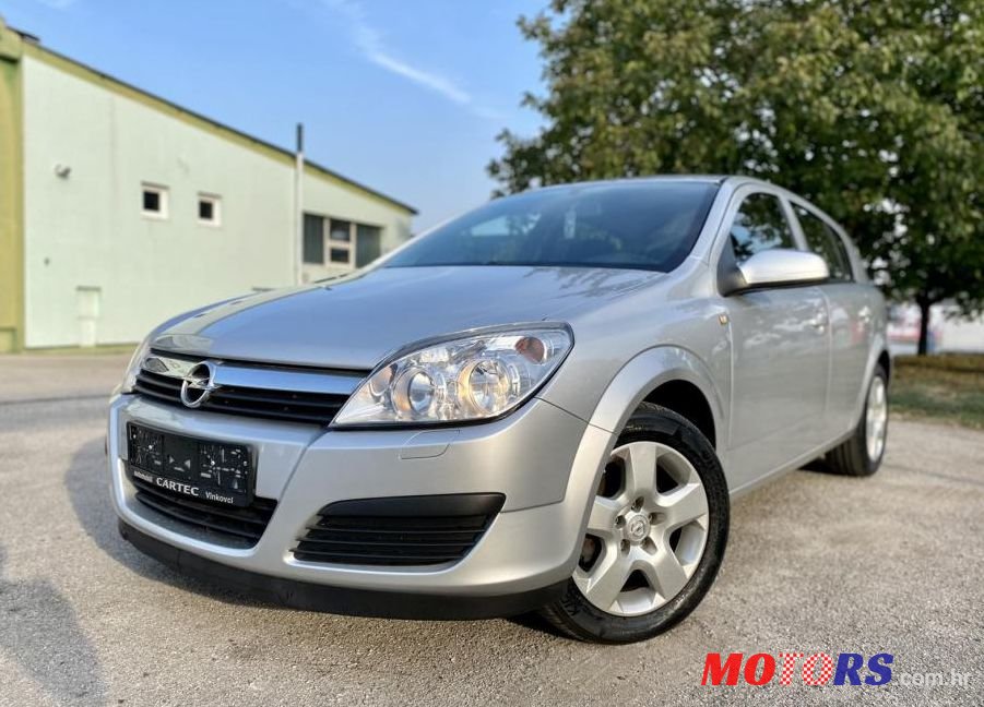 2006' Opel Astra 1,7 Cdti photo #1