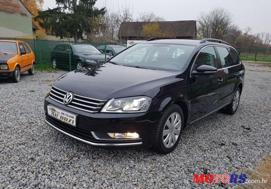 2011' Volkswagen Passat Variant 2,0 Tdi photo #2